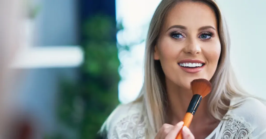 Grimeerkunsies vir ’n vars, natuurlike voorkoms