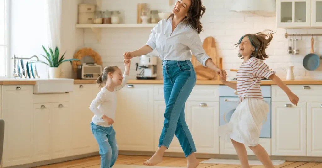 Wanneer mammas rus en kinders speel-speel leer