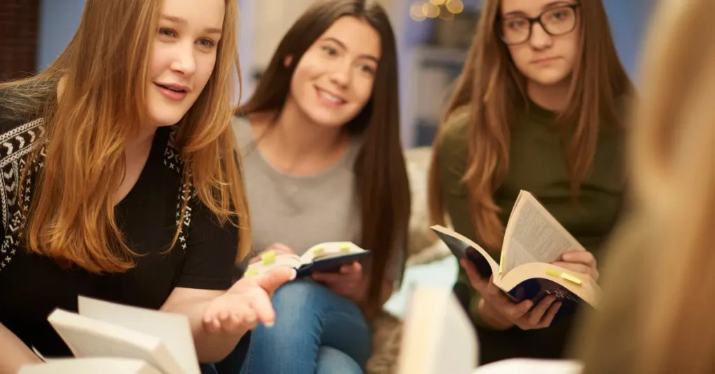 Hoe om lees weer vir tieners aanloklik en relevant te maak